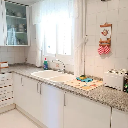 Fantastic 2 Bedrooms With Sea View Apartment